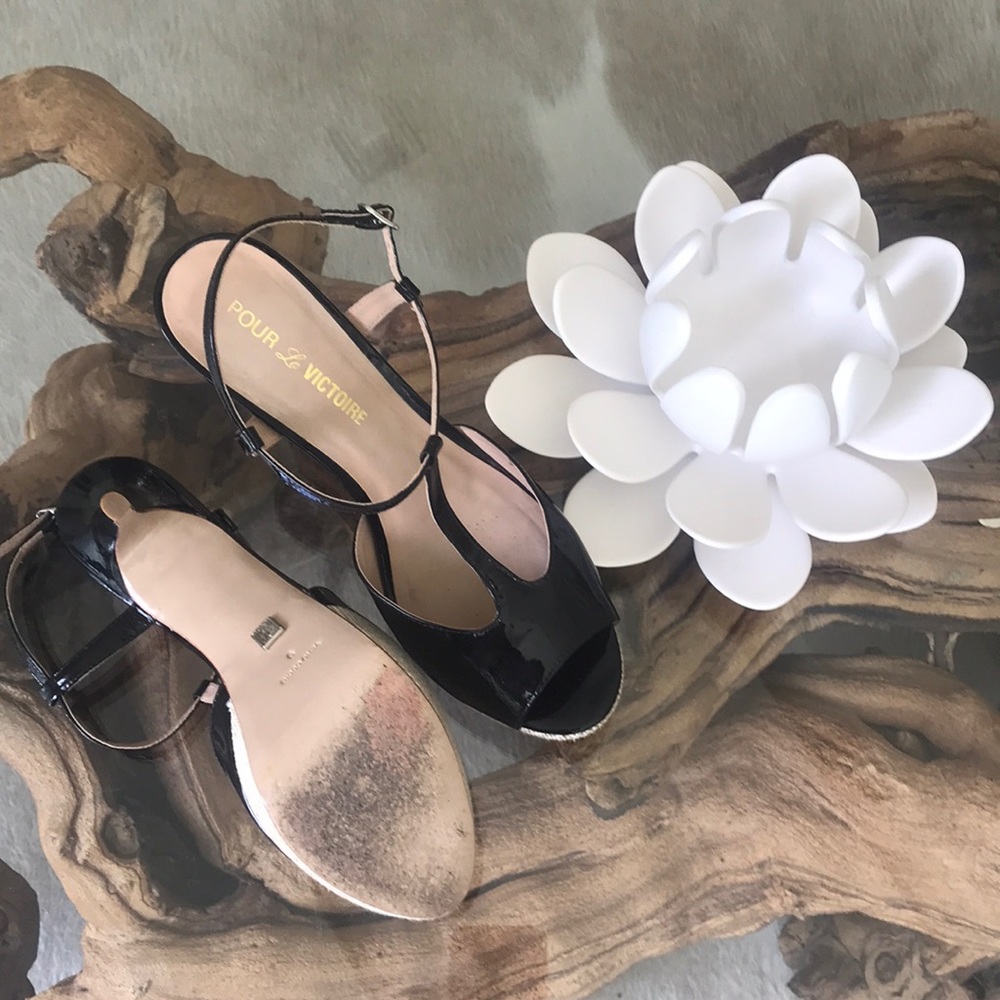 Shoes - Picture 4 of 4
